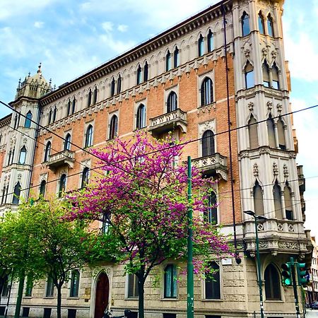 Suite Sommeiller Comfort In Centro Turin Bagian luar foto