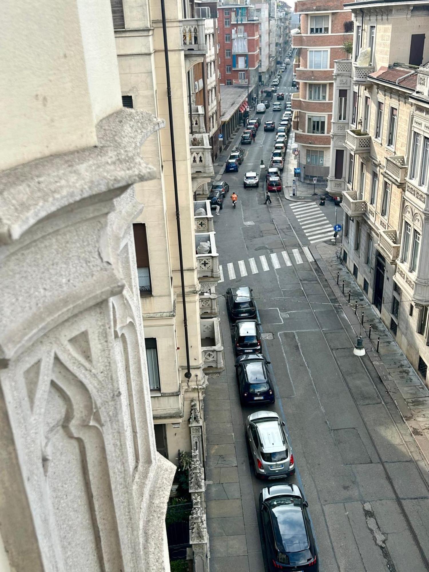 Suite Sommeiller Comfort In Centro Turin Bagian luar foto